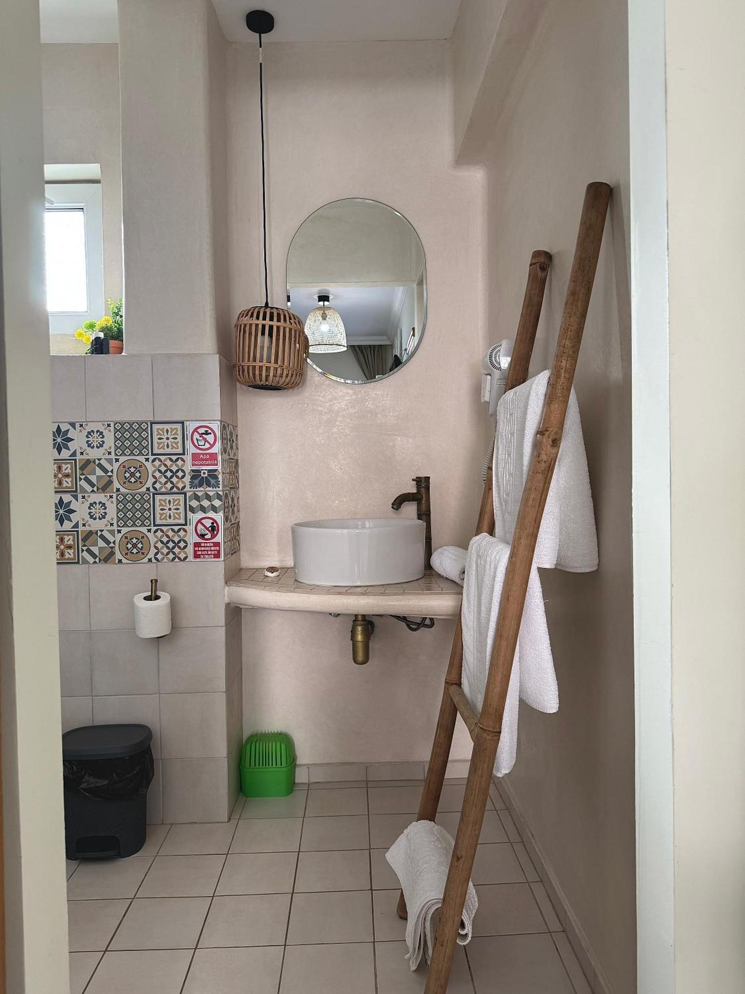 Gazde/Camere de închiriat H By Hambar *